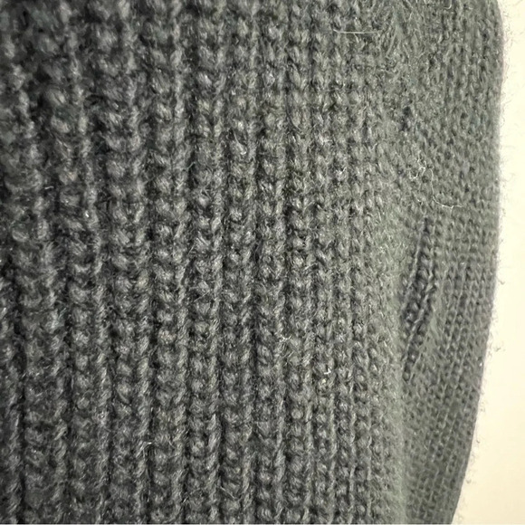 ASOS Design Black V Neck Sweater Size 2 Long Sleeves Knit Pullover Fall Winter - Picture 6 of 7